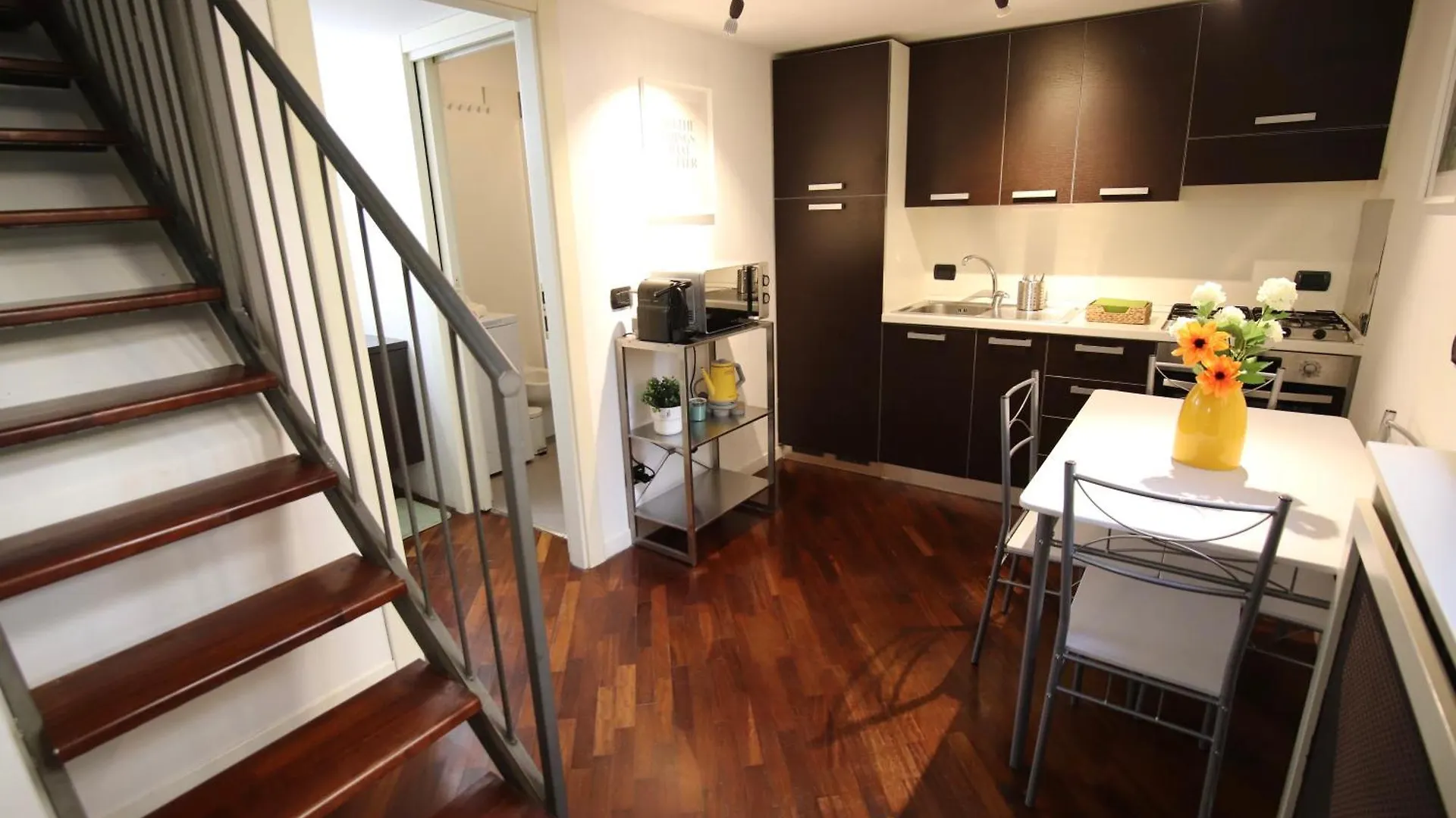 Navigli-Duomo Rehomes Green Loft Milan Apartment