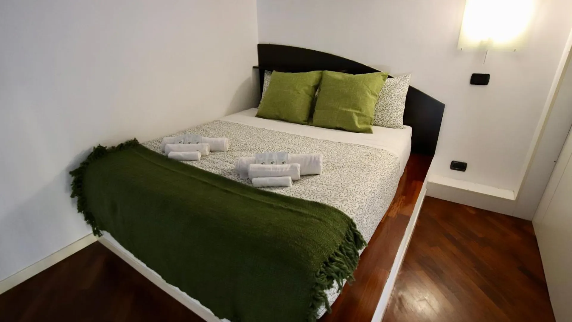 Apartment Navigli-Duomo Rehomes Green Loft Milan