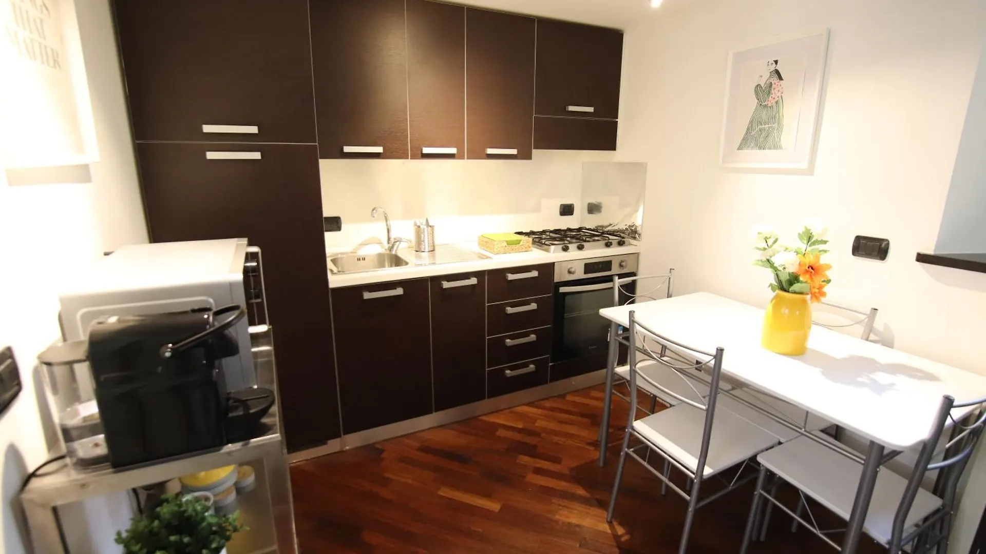 Navigli-Duomo Rehomes Green Loft Milan Apartment