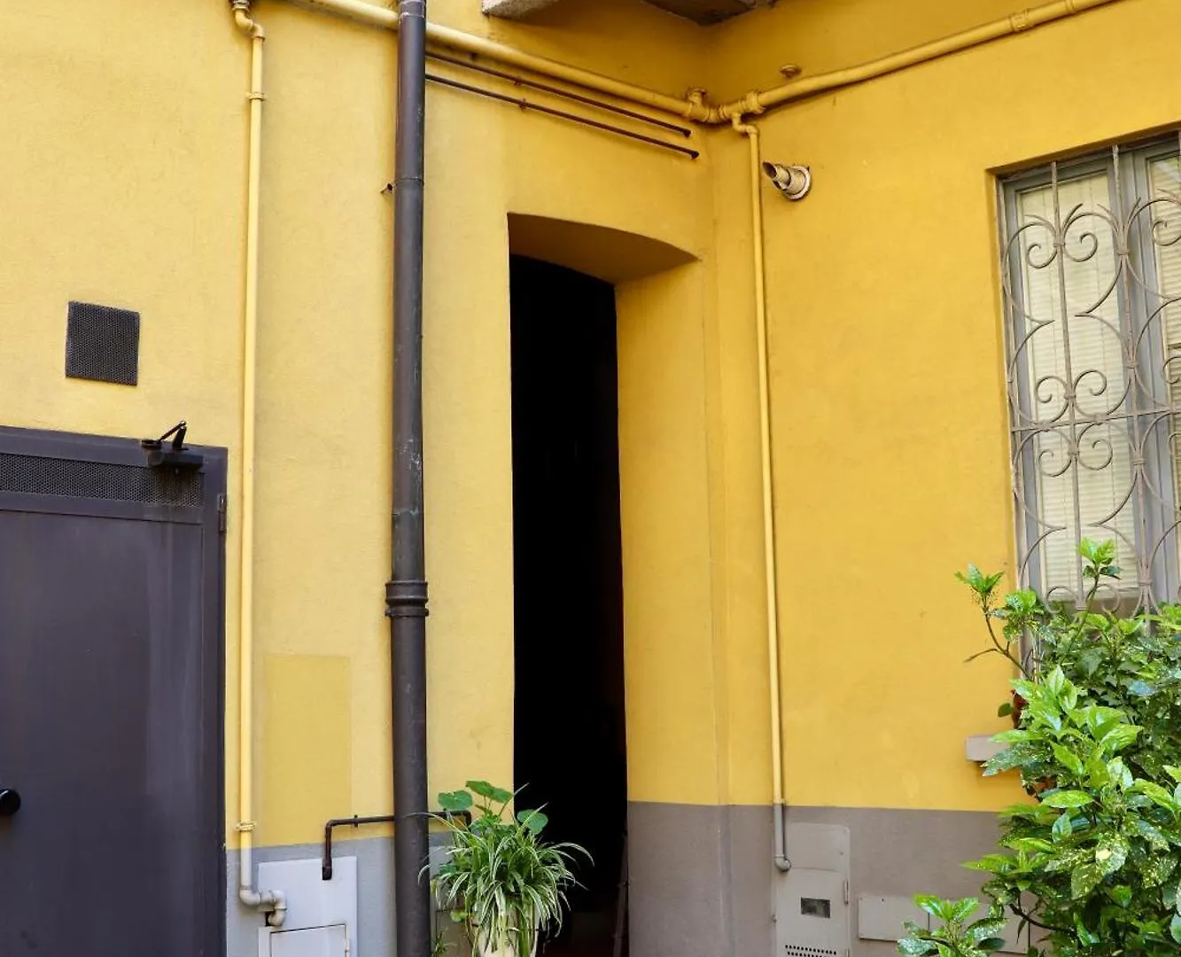 Apartment Navigli-Duomo Rehomes Green Loft Milan Italy